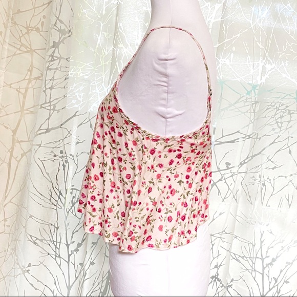 Abercrombie & Fitch overlapping open back pink floral crop tank top - Picture 4 of 8